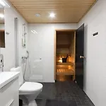 Newly Built One Bedroom With Private Sauna In The Center
