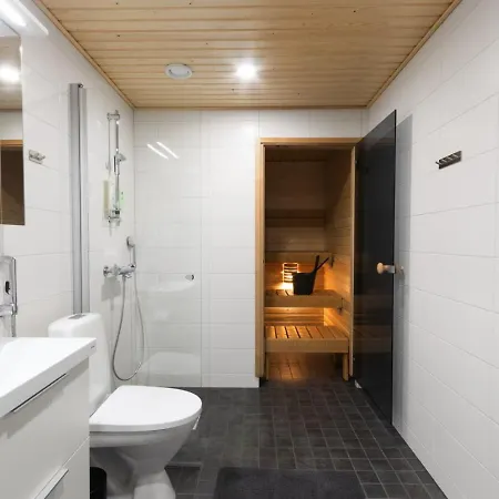 Newly Built One Bedroom With Private Sauna In The Center