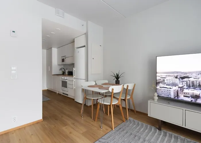 Newly Built One Bedroom With Private Sauna In The Center *